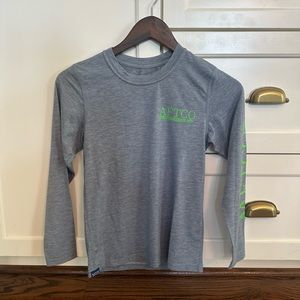 Long sleeve t-shirt